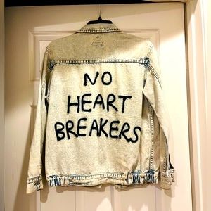 Graphic washed rugged denim jacket size small for women by signature 8